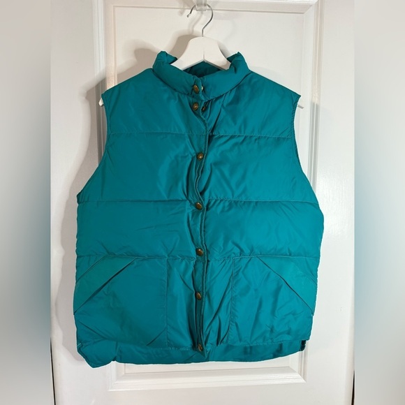Woolrich Jackets & Blazers - Vintage Woolrich Women’s Teal Puffer Vest - Size Large